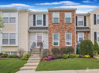 21 Karwatt Ct, Sayreville, NJ 08872