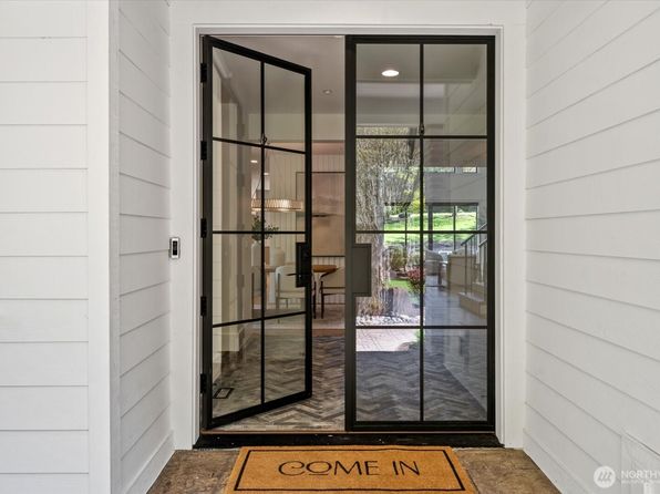 21961 SE 311th Court, Black Diamond, WA 98010