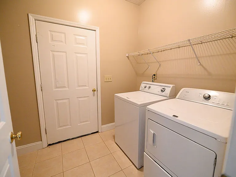 3325 Timberwolf Ave — Photo 7