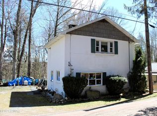 124 Deer Rd, Greentown, PA 18426