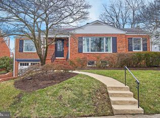 1005 N Quintana St, Arlington, VA 22205