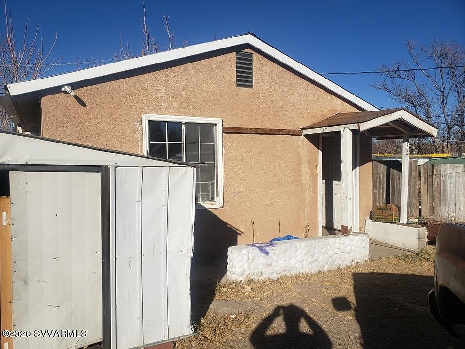 2nd image of 1302 E Gila St