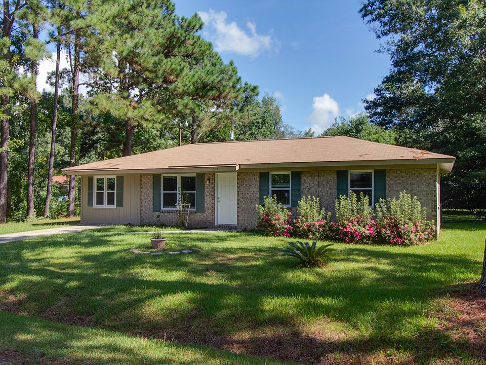Front of 4 bedroom, two bath