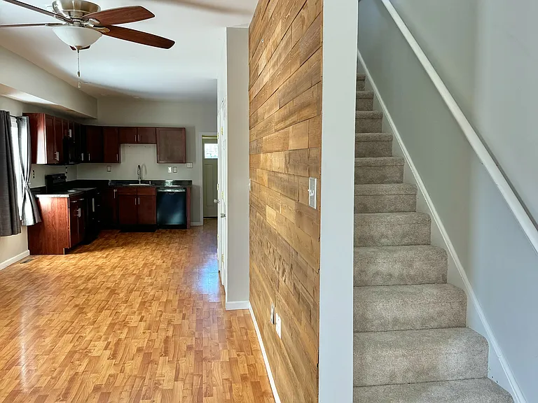 687 State St — Photo 11