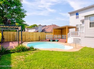 8706 Chelmer Ln, Louisville, KY 40220