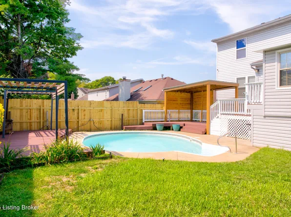 8706 Chelmer Ln, Louisville, KY 40220