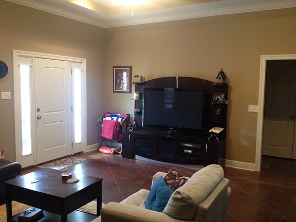 3rd image of 100 Curry Creek Dr