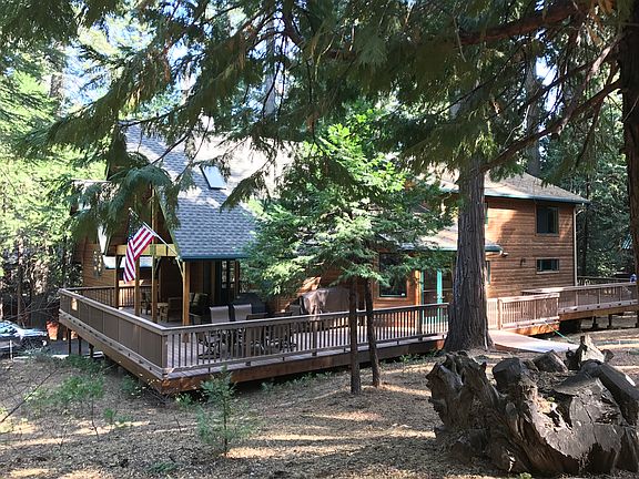 What an awesome cabin!