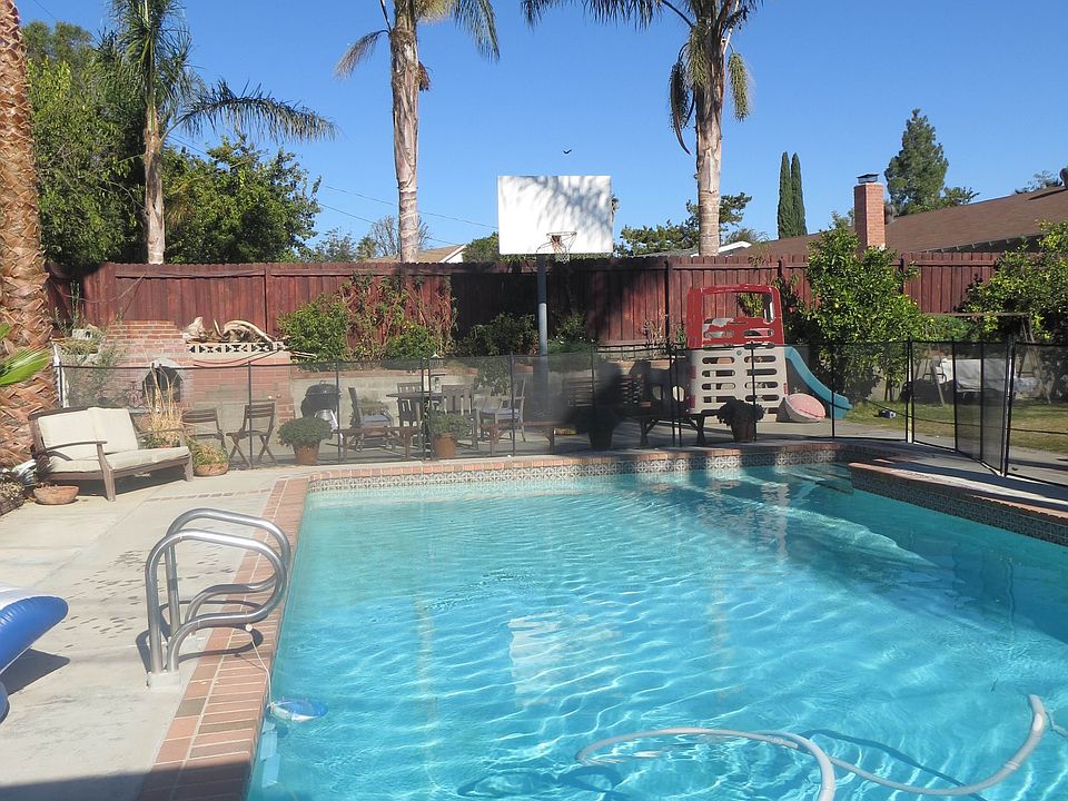 2nd image of 2671 Calle Olivo