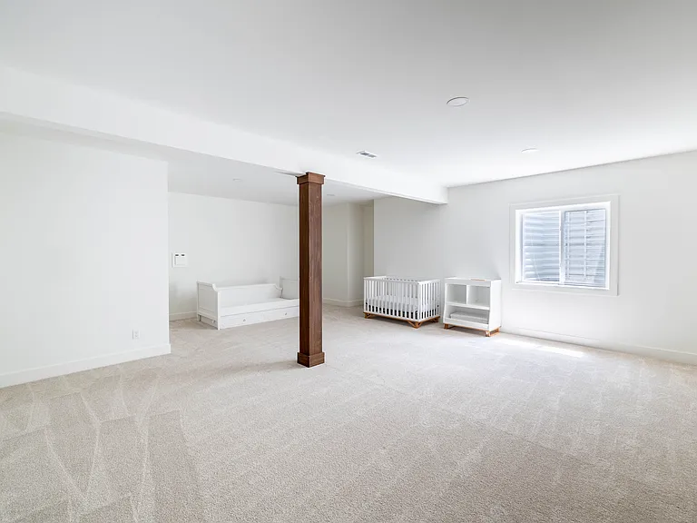 2020 Columbia Ave — Photo 31