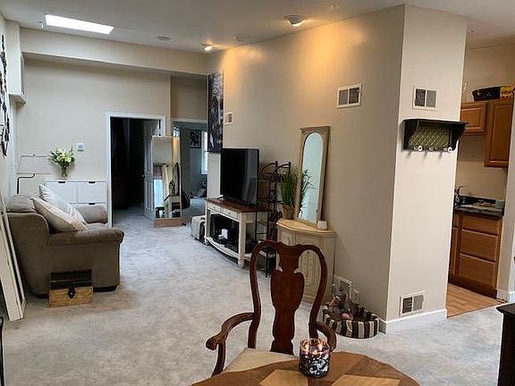 5th image of 402 3rd N Alfred St #3