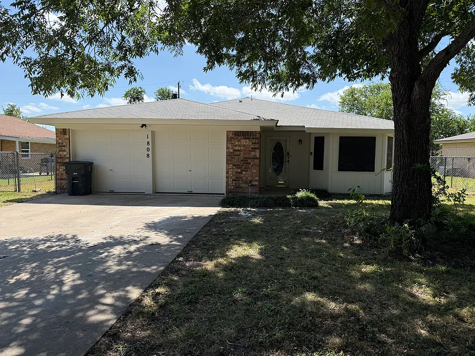1808 Galaxy Dr