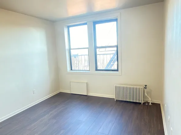 6051 Boulevard East image 8 of 12