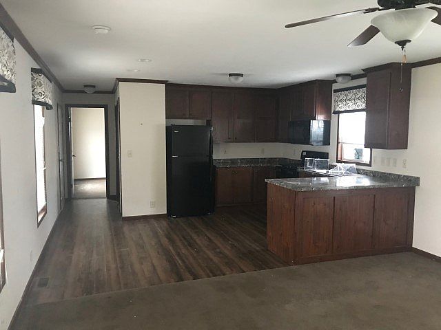 2nd image of 4925 Genesse St #219S