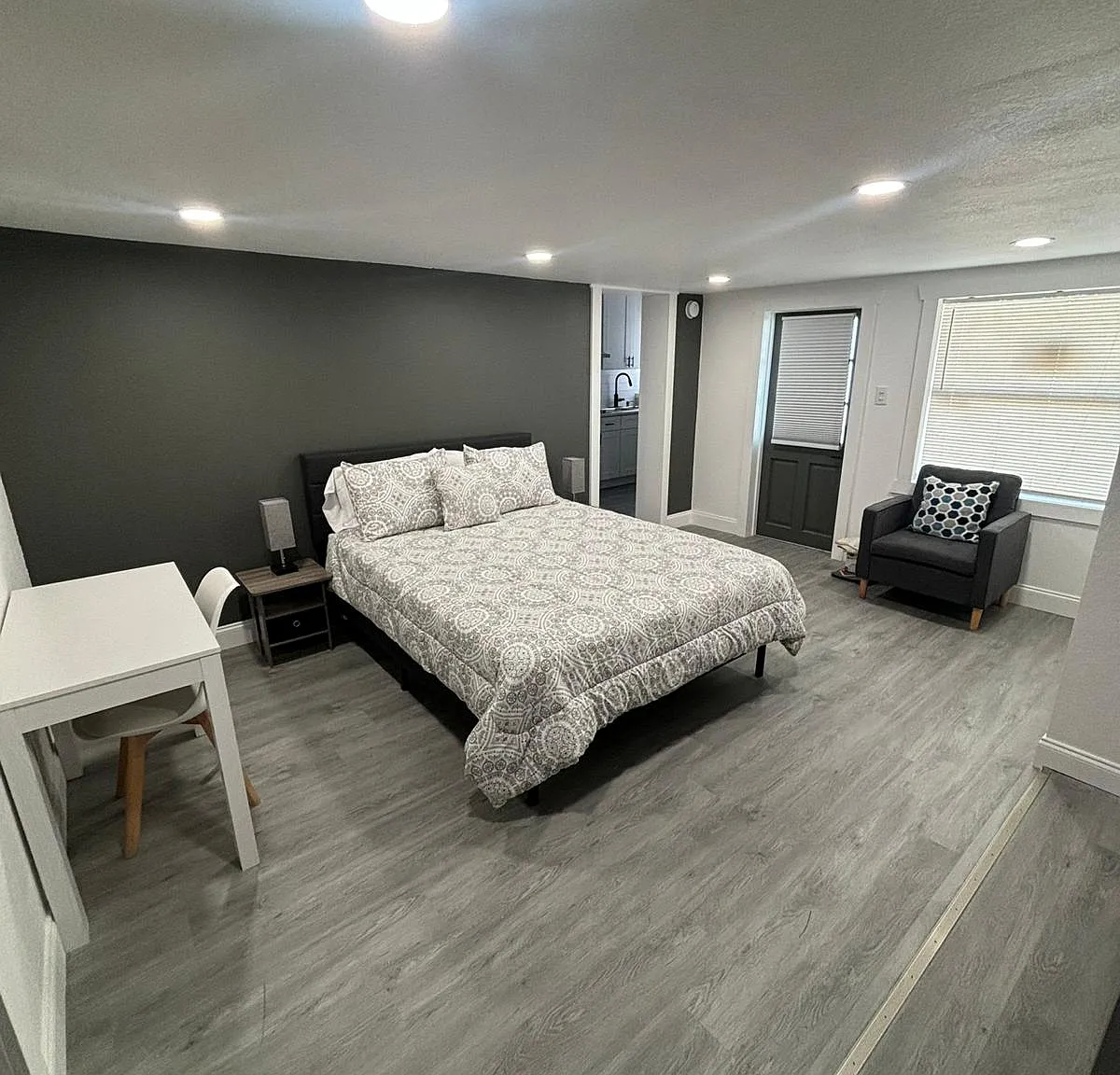 Courtland Cir, Lakeland — Photo 1