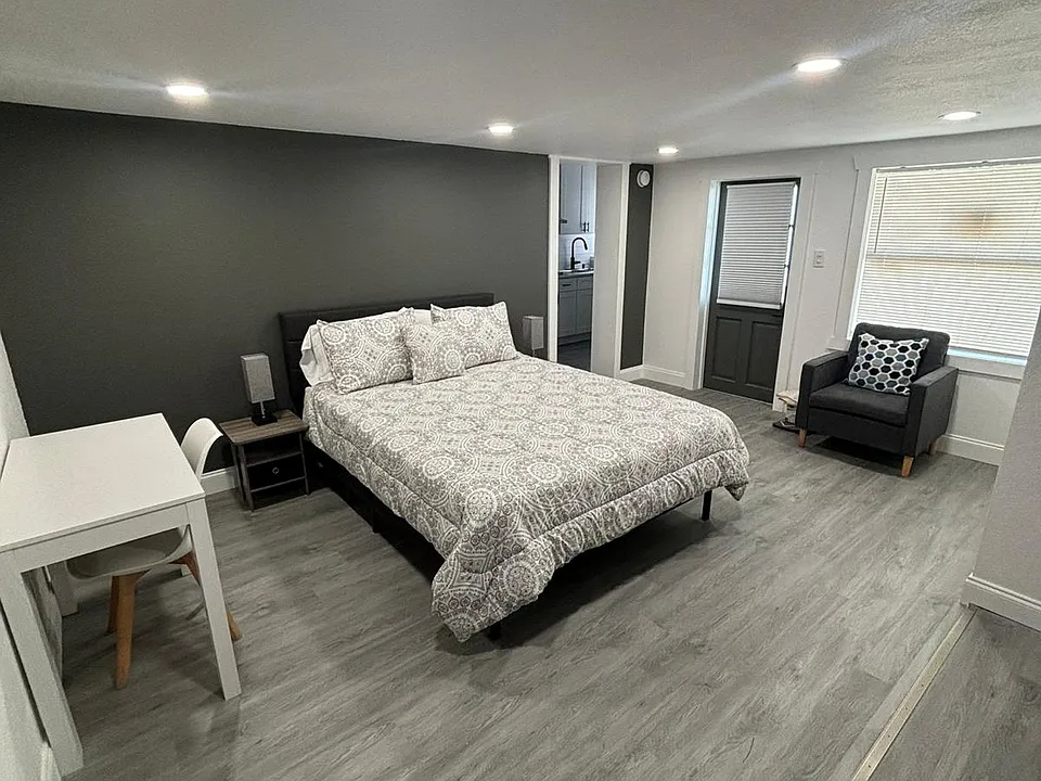 Courtland Cir