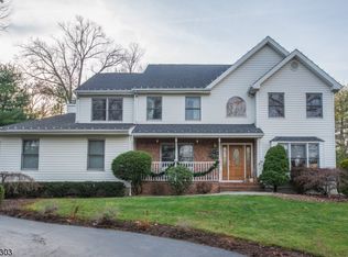 3 Cosden Ln, Wayne, NJ 07470