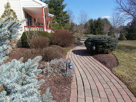 Curving front paver walkway