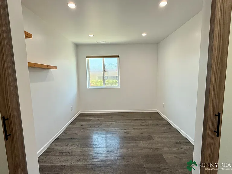 119 Franklin Ave — Photo 8