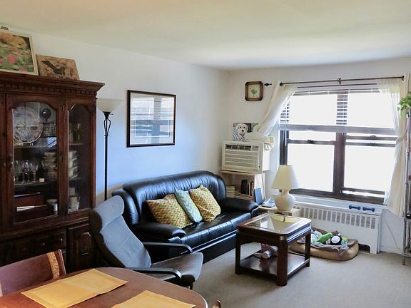 2nd image of 21 W Mill Dr APT 8C