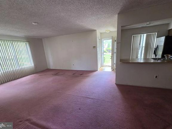 4th image of 721 Sedgewick Ct