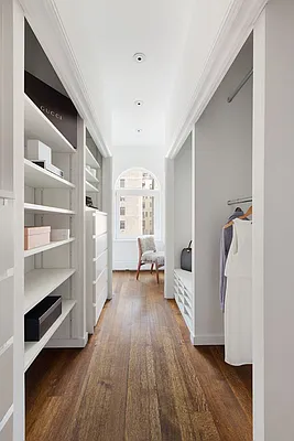 Sold by Compass | media 18