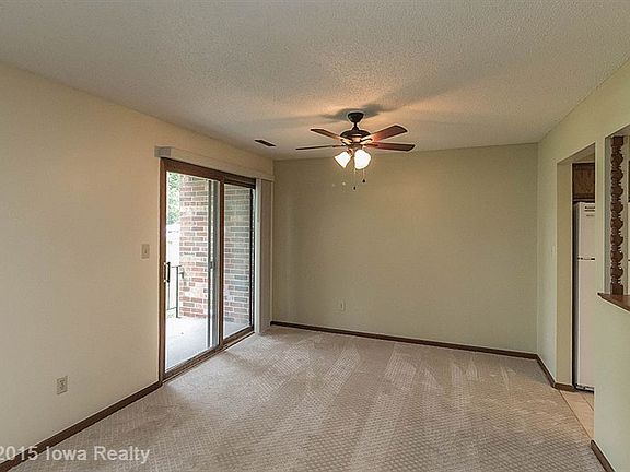 4th image of 4873 Woodland Ave Unit 6