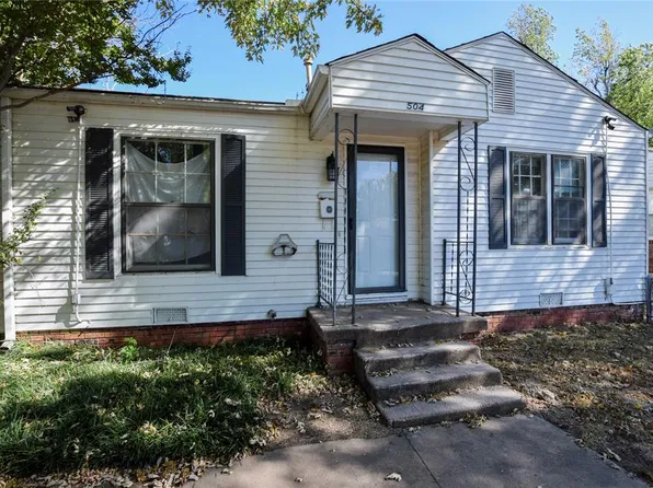 504 E Rickenbacker Dr, Midwest City, OK 73110