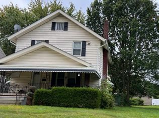 916 Davies Ave, Akron, OH 44306