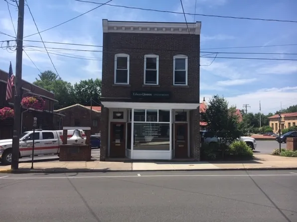 137 W Court St #2, Woodstock, VA 22664