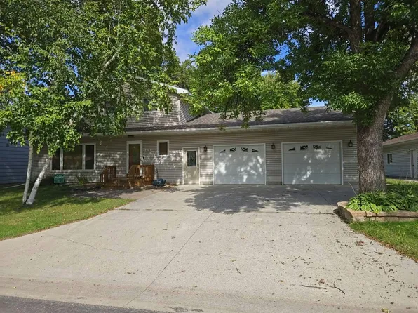 272 Wegener Dr, Breckenridge, MN 56520