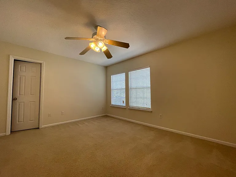 3125 E Banister Rd — Photo 23