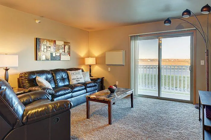 Sidney Apartments — Photo 2
