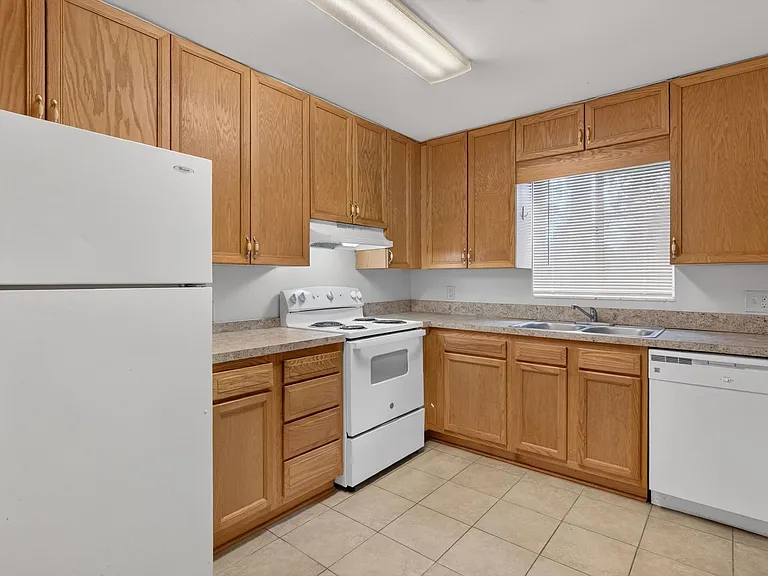 2618 Arlex Dr E — Photo 13
