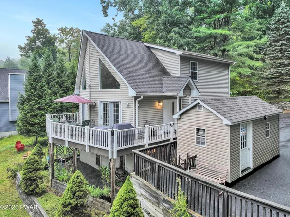 108 Briar Ct, Lackawaxen, PA 18435