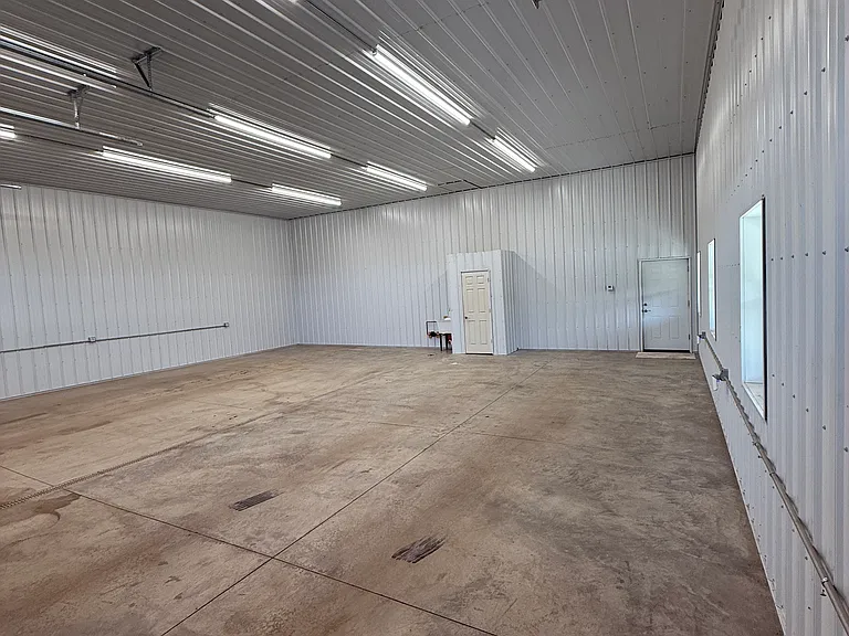 7260 Noblestown Rd #A — Photo 5
