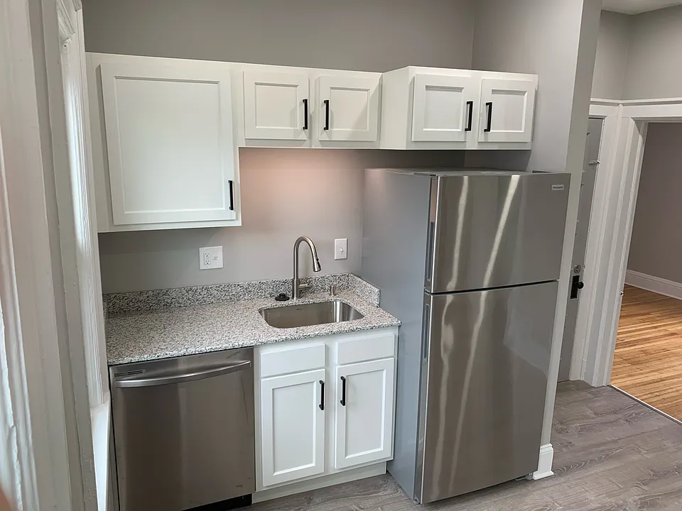 38 Warren Ave #2