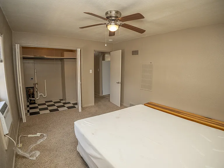 1101 Madison St #1 — Photo 12
