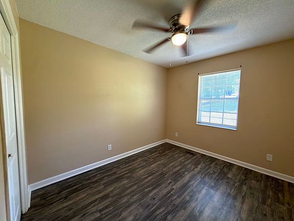 4th image of 4740 Treemont Cir NE