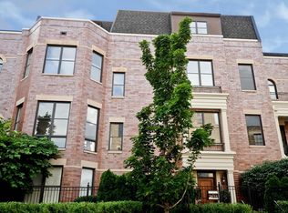2616 N Hermitage Ave, Chicago, IL 60614