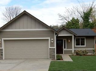 305 E 11th St, Snohomish, WA 98290