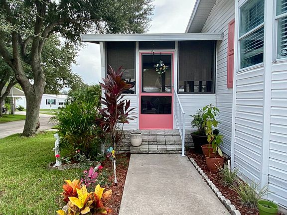 2nd image of 209 Choo Choo Ln