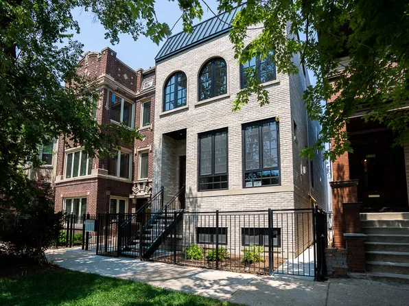 1342 W Wellington Ave, Chicago, IL 60657