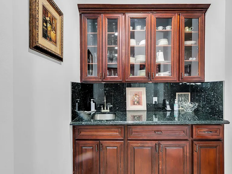 10 Bay Woods Dr — Photo 15