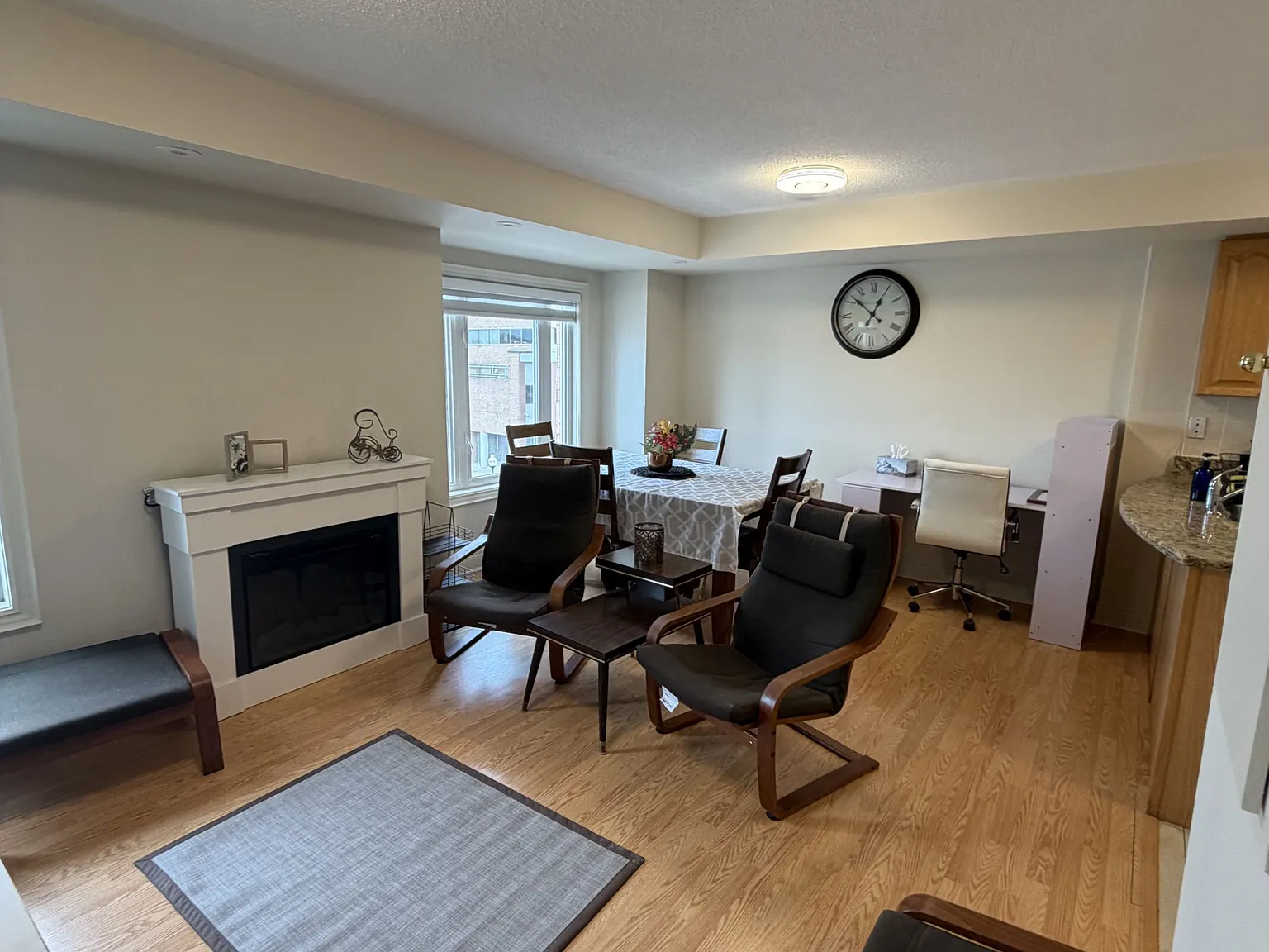 3 bed, $2,800 — Photo 2