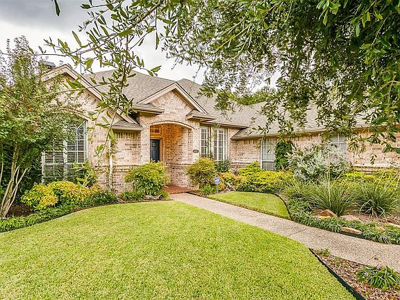 3rd image of 6612 Meadowpark Ct