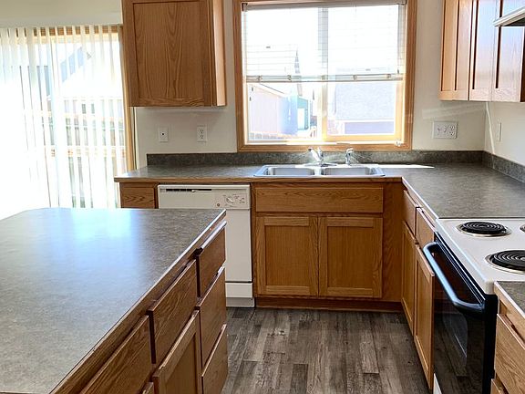4th image of 5110 Larch Ln