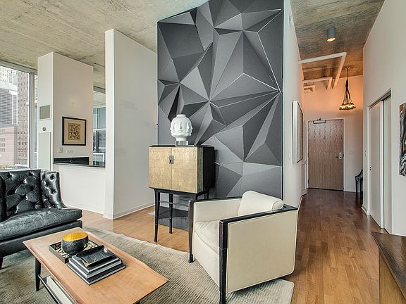 2nd image of 611 S Wells St Unit 704