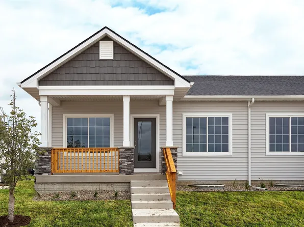 944 Sawgrass Dr, Norwalk, IA 50211