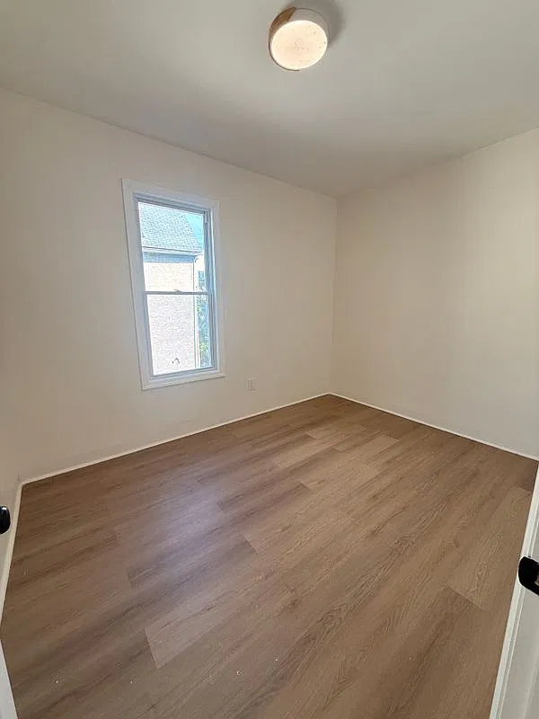 4 bed, 1.5 bath, 1250 sqft, $3,000 — Photo 4